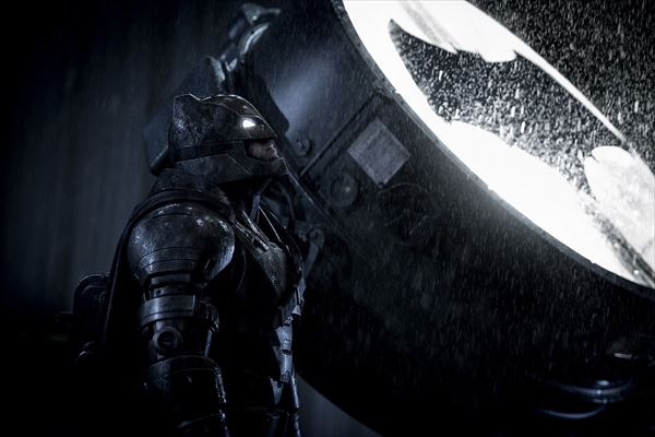 <p>映画「バットマン vs スーパマン ジャスティの誕生」(C)2016 WARNER BROS. ENTERTAINMENT INC., RATPAC-DUNE ENTERTAINMENT LLC AND RATPAC ENTERTAINMENT, LLC</p>