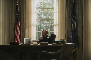 オバマ大統領&安倍首相も見てる!『ハウス・オブ・カード』3、DVD&BDが7・6発売 オバマ大統領&安倍首相も見てる!『ハウス・オブ・カード』3、DVD&BDが7・6発売