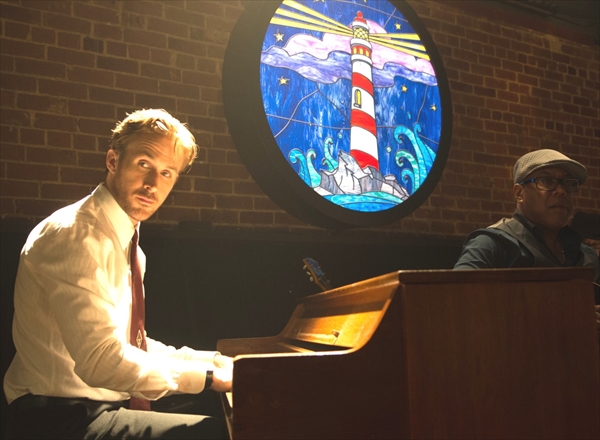 <p>「ラ・ラ・ランド」©2017 Summit Entertainment, LLC. All Rights Reserved.<br />
Photo credit: EW0001: Sebastian (Ryan Gosling) and Mia (Emma Stone) in LA LA LAND.Photo courtesy of Lionsgate.</p>