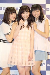 「ピチレモン」リニューアル号発売記念イベント（左から）関根莉子、福原遥、上白石萌歌