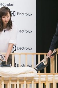 「エレクトロラックス・ベストクリーニスト賞2015」授賞式に登場した今田耕司と藤本美貴