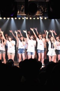 AKB48グループ「東日本大震災復興支援特別公演～誰かのためにプロジェクト2016～」（C）AKS