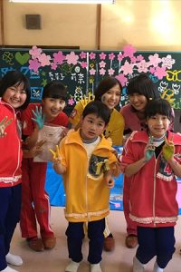 AKB48、ももいろクローバーZが『FNSうたの春まつり』でサプライズ企画