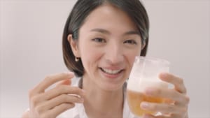 堤真一 満島ひかりが新旧 一番搾り を飲みくらべて驚き 新cm 8 25放送開始 Tv Life Web