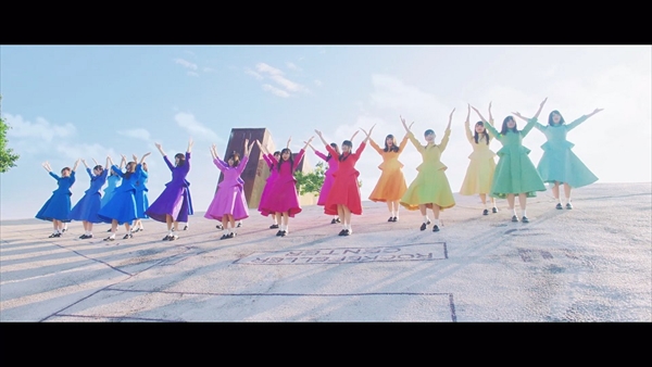 日向坂46「JOYFUL LOVE」