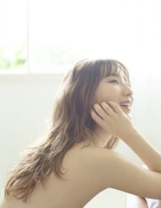ワコール「エアリーソフトブラ」新聞広告ビジュアル・西部（九州）