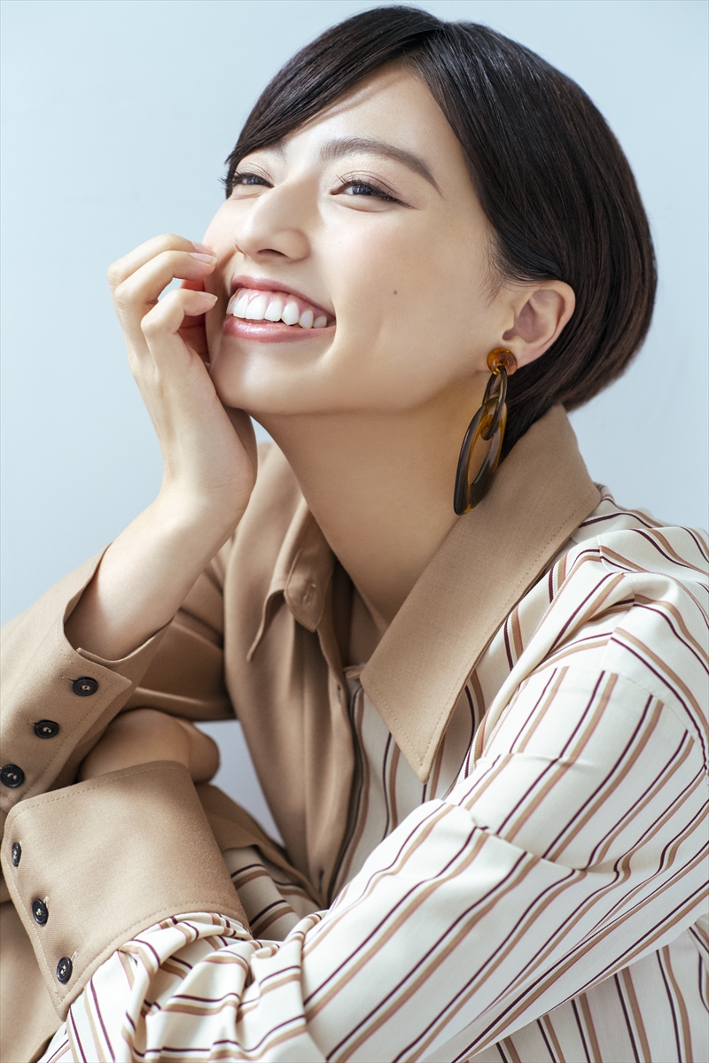 高見奈央