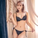 三上悠亜