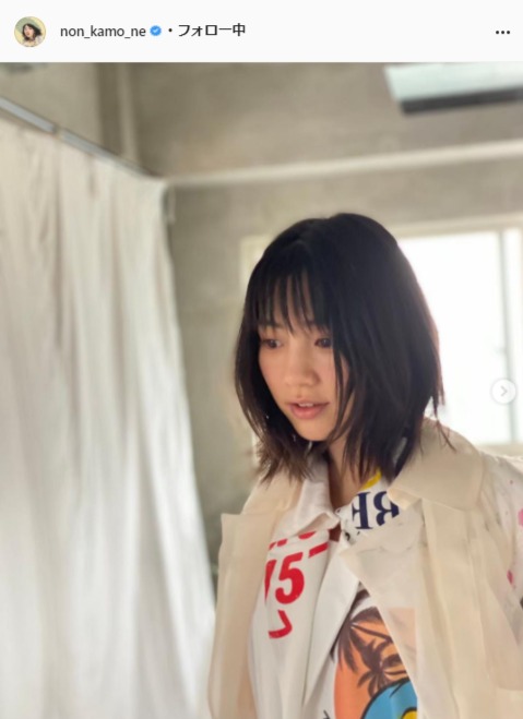 のん公式Instagram(non_kamo_ne)より