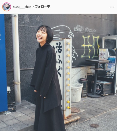 山之内すず公式Instagram（suzu____chan）より