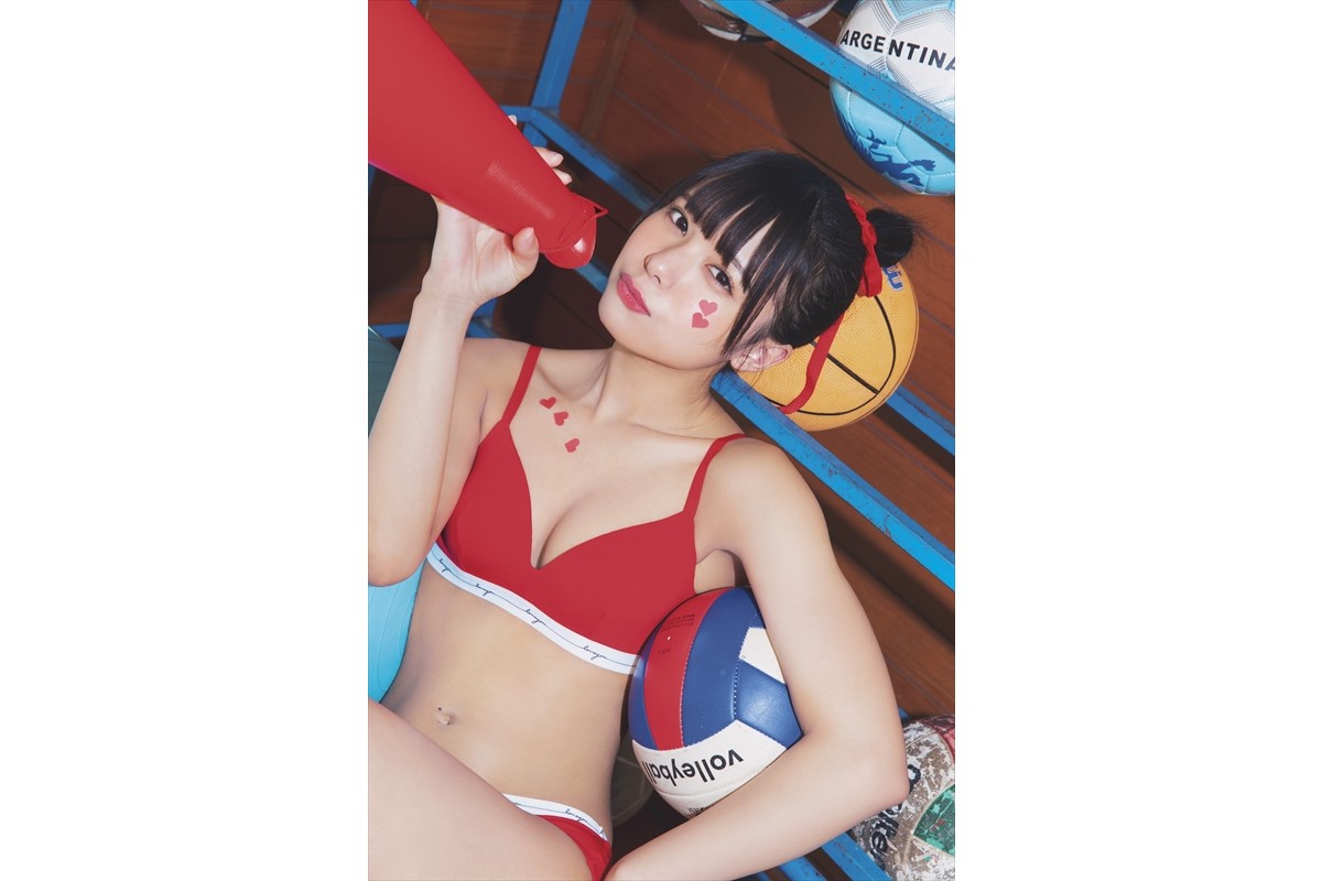 撮影時ビキニ着用チェキ 直筆 サイン 1st DVD 宮崎あみさ / PURE