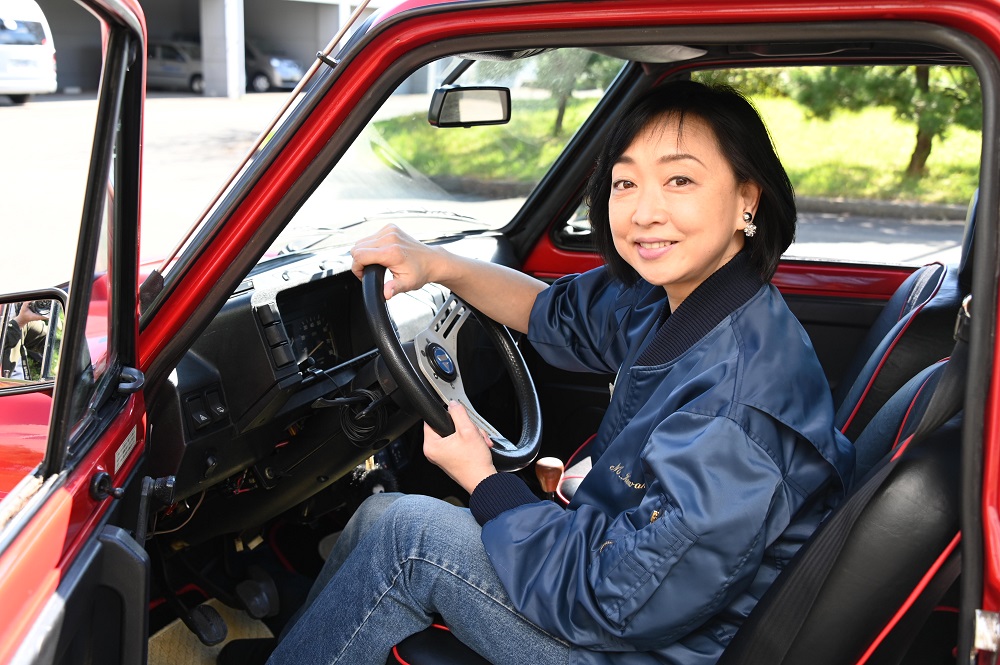 川上麻衣子、泣く泣く諦めた車との再会で“車愛”が再燃『おぎやはぎの愛車遍歴』 TV LIFE web