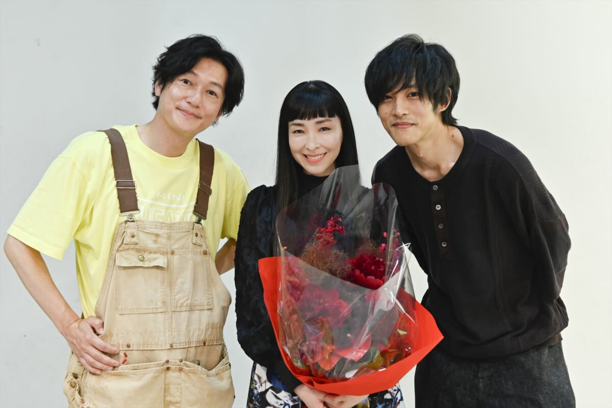 あのときキスしておけば』松坂桃李、井浦新、麻生久美子がクランクアップ【コメントあり】 | TV LIFE web