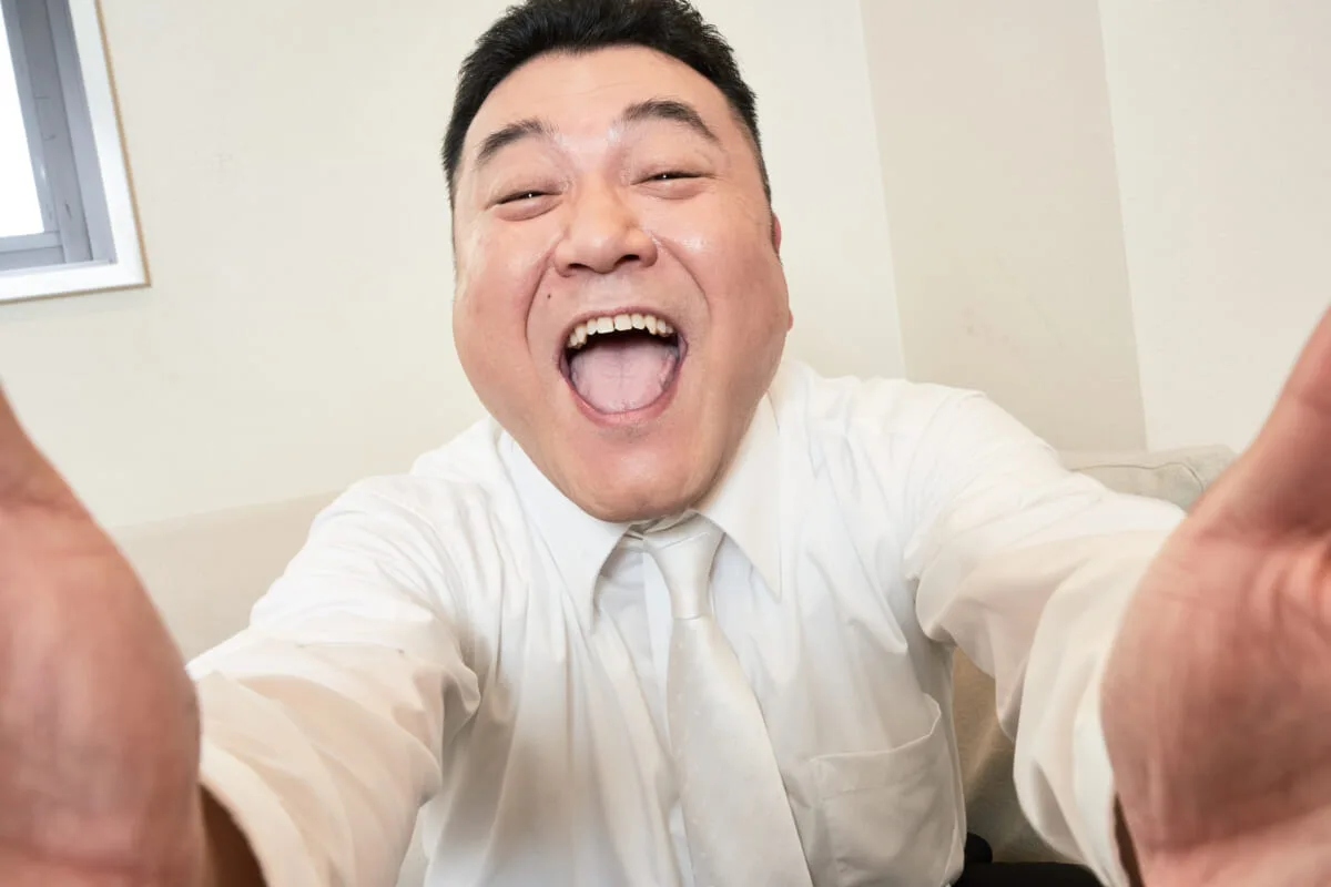 山崎弘也 アンパンマン声優に プライベートでは二児の父 子供を連れて外に出かけるだけで 大冒険 Tv Life Web