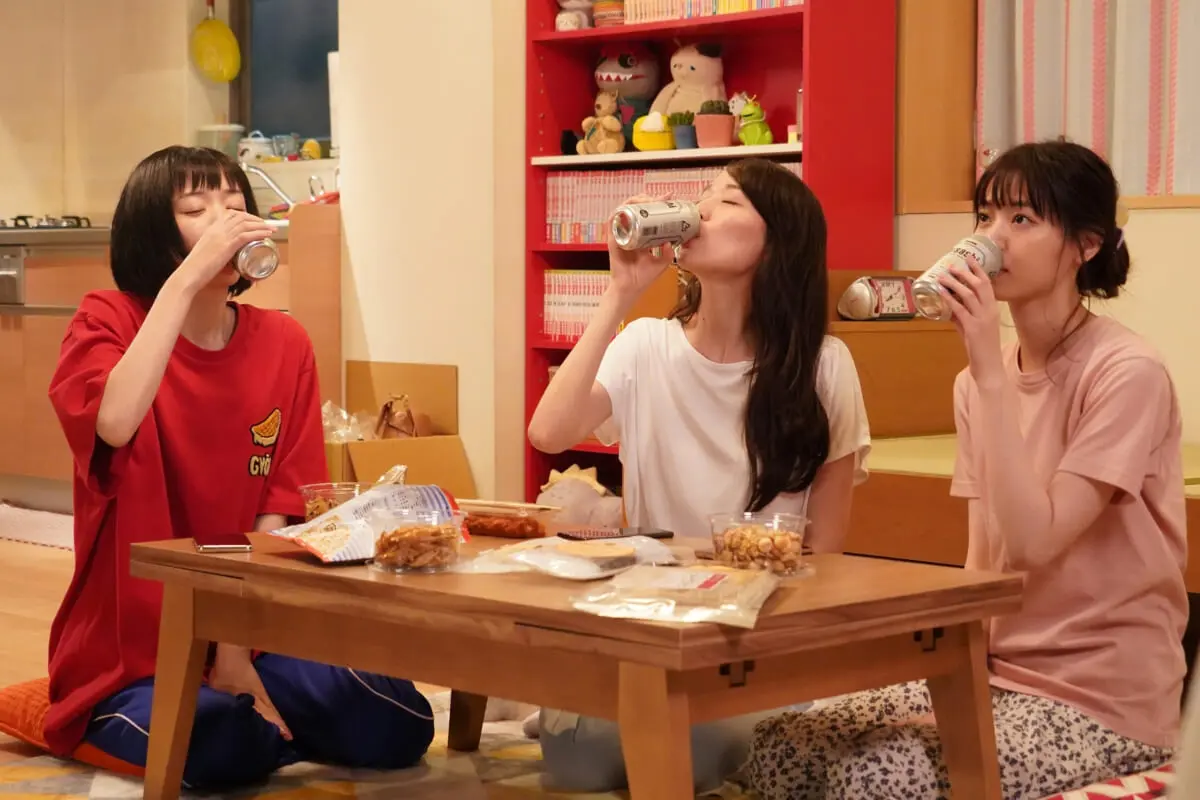 ハコヅメ 戸田恵梨香 永野芽郁 西野七瀬が部屋着でリラックス 女子会シーン写真公開 Tv Life Web