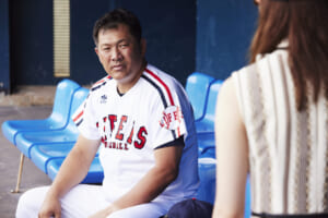 元ホームラン王・山﨑武司が本人役で出演「大丈夫かなと思ったんですけど…」『ハチナイ』