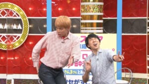新感覚ギャグ漫才を披露するフースーヤ