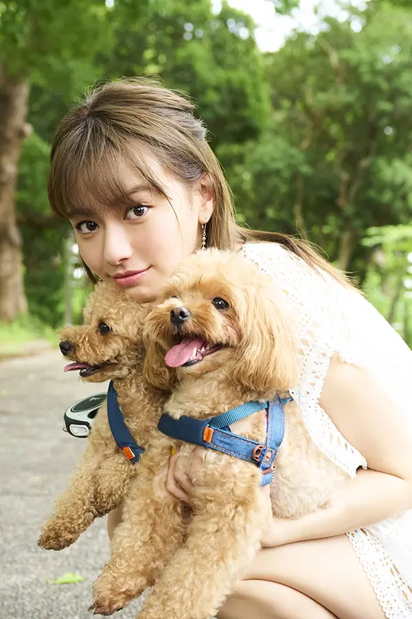 山本舞香の最高に美麗でエモい22年カレンダーが登場 24歳のバースデーに発売 Tv Life Web