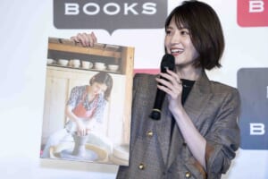 若月佑美2nd写真集「アンド チョコレート」発売記念イベント