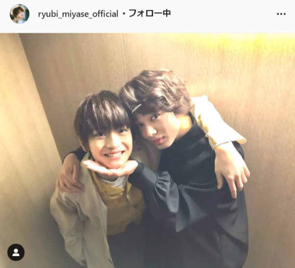 宮世琉弥公式Instagram（ryubi_miyase_official）より