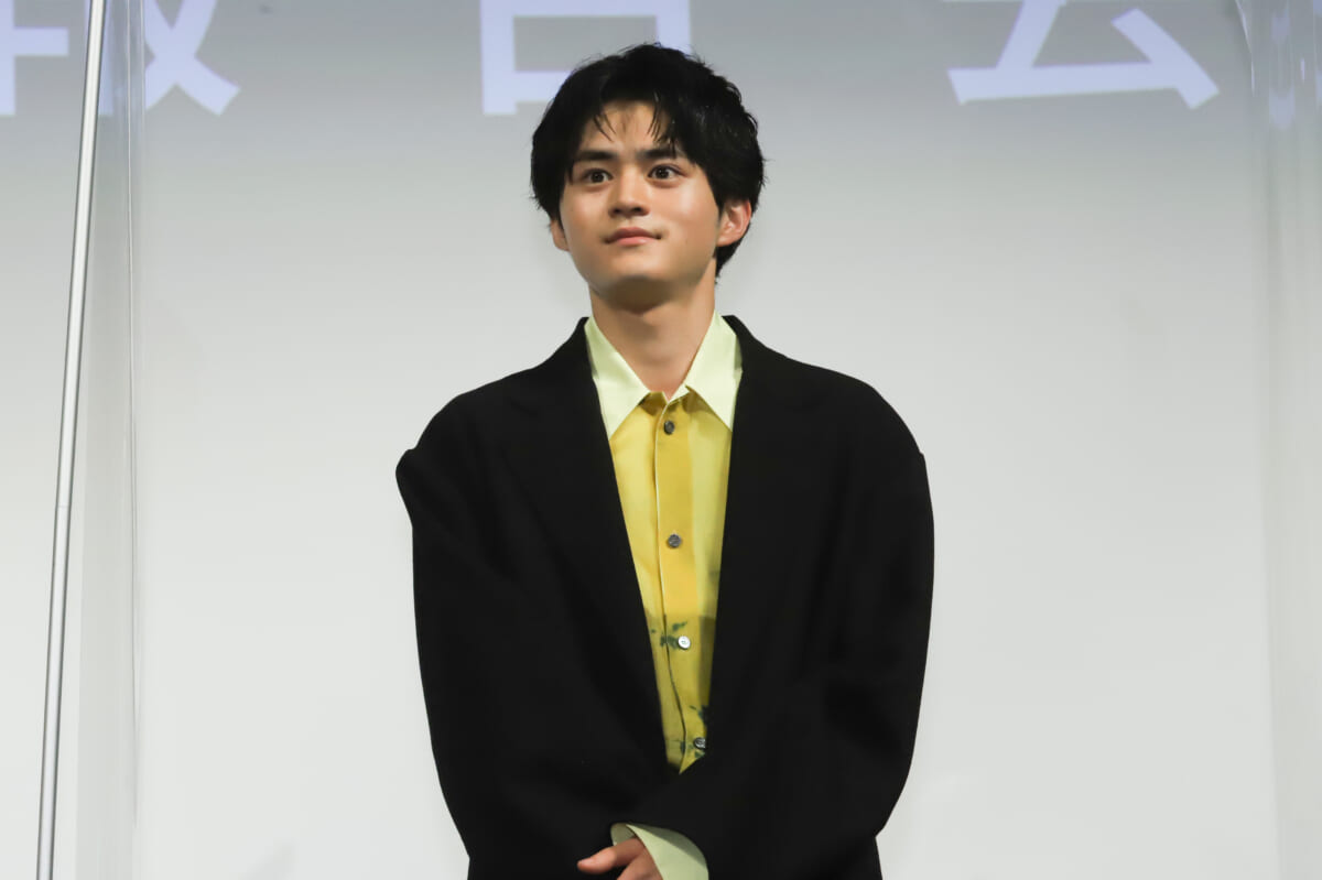 鈴鹿央士©2020 映画「かそけきサンカヨウ」製作委員会