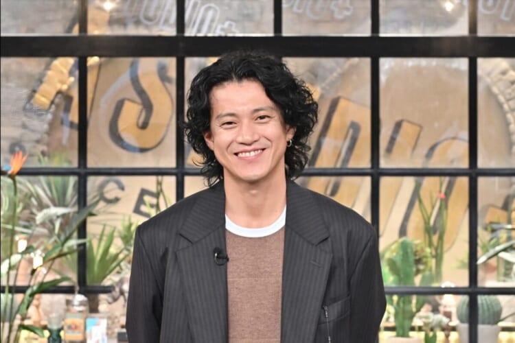 小栗旬、舞台監督の父・小栗哲家との親子共演エピソードを語る『AStudio＋』 TV LIFE web