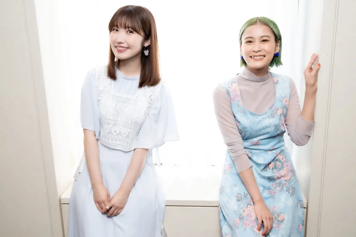 声優 本泉莉奈と内田彩 学生時代は青春を謳歌 新キャラクター登場で やくも に新たな風が吹く テレビアニメ やくならマグカップも 二番窯 Tv Life Web