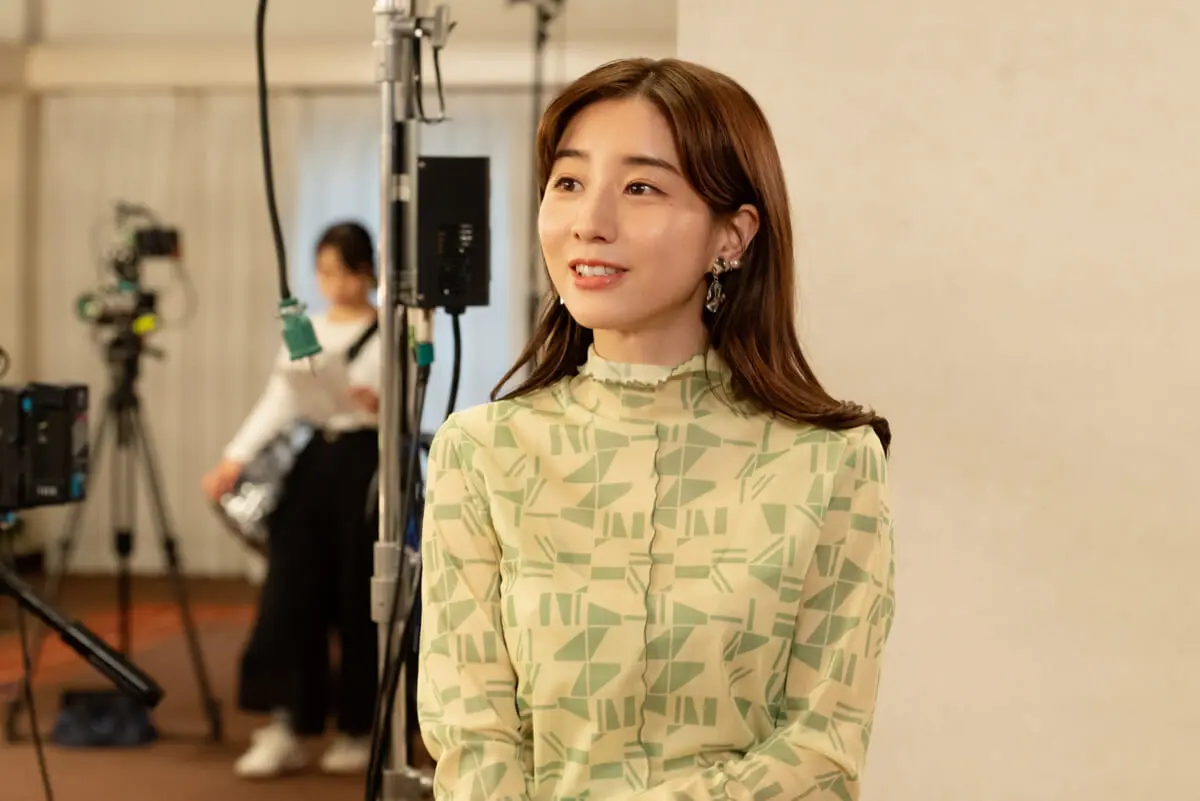 田中みな実ファッションショー ウェディングドレス 背中あきワンピ ジーンズ Etc 映画 ずっと独身でいるつもり 新写真解禁 Tv Life Web