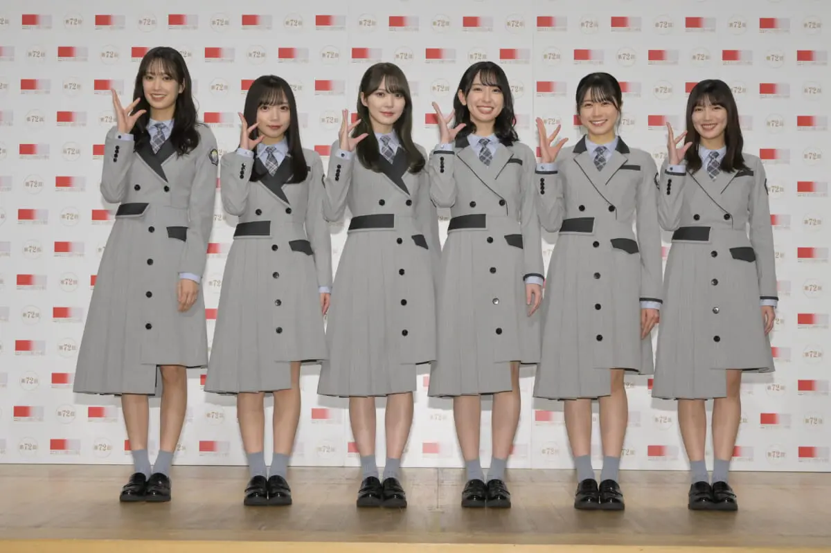 君しか勝たん X: 制服 衣装 コスプレ 日向坂46 君しか勝たん X: 制服 衣装 コスプレ 日向坂46