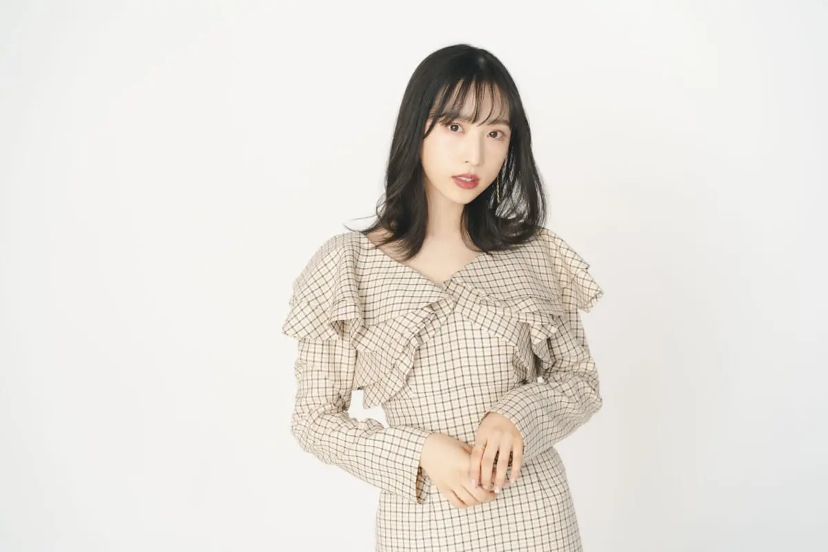 Akb48小栗有以インタビュー ちょっと背伸びしたセクシーな表情にも挑戦しました 1st写真集 君と出逢った日から Tv Life Web
