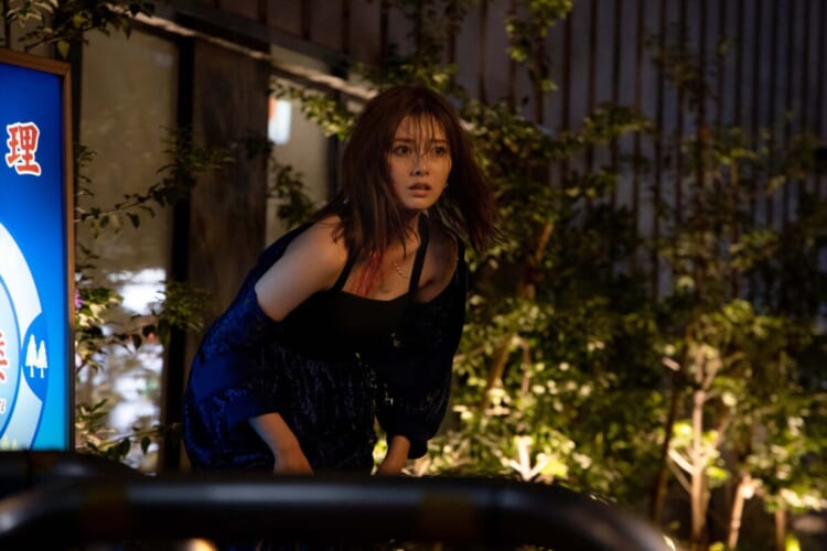 ©迫稔雄/集英社 ©2022映画「嘘喰い」製作委員会 ©エイベックス通信放送