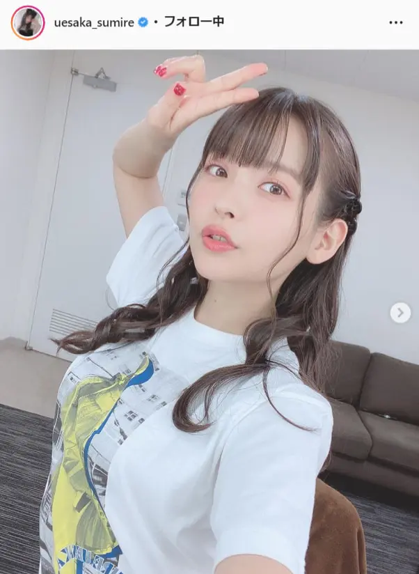 上坂すみれ、「PROPAGANDA CITY 2021」BD発売を自撮りショットでPR