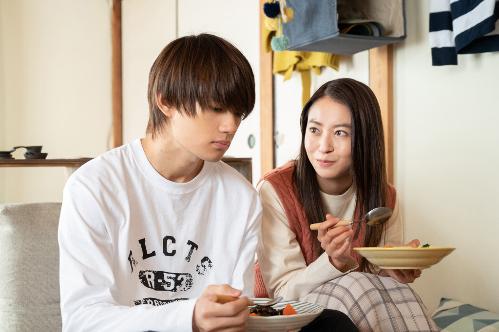 佐野勇斗、田辺桃子