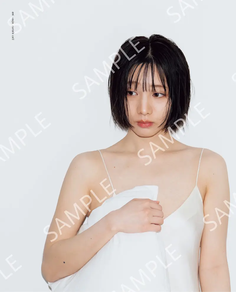 能條愛未 無防備なキャミソール姿で朝を迎えた姿も…！特典