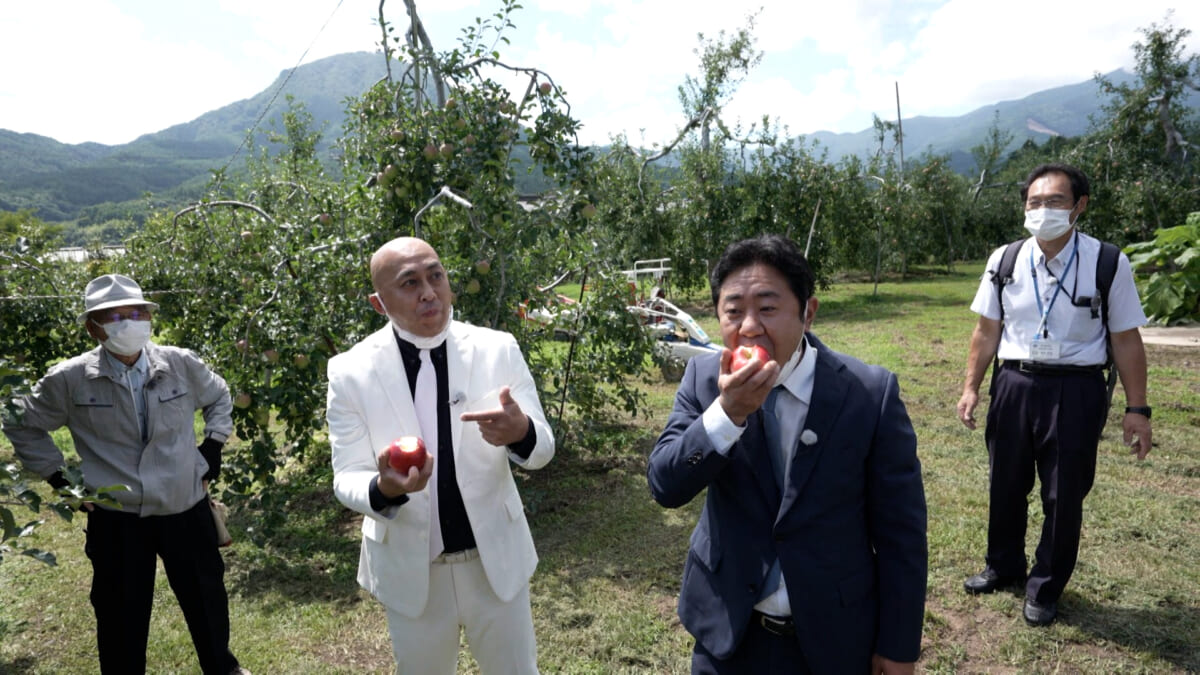 『錦鯉の健康寿命をのバス旅』