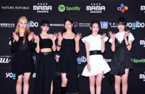 LE SSERAFIM「2022 M「2022 MAMA AWARDS」