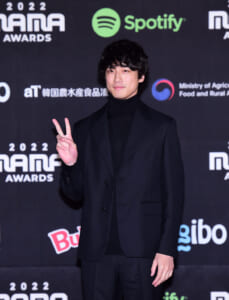 坂口健太郎「2022 MAMA AWARDS」