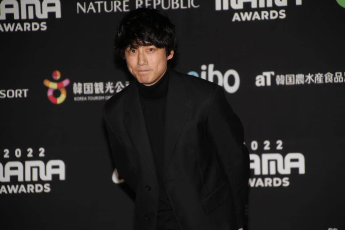 坂口健太郎「2022 MAMA AWARDS」