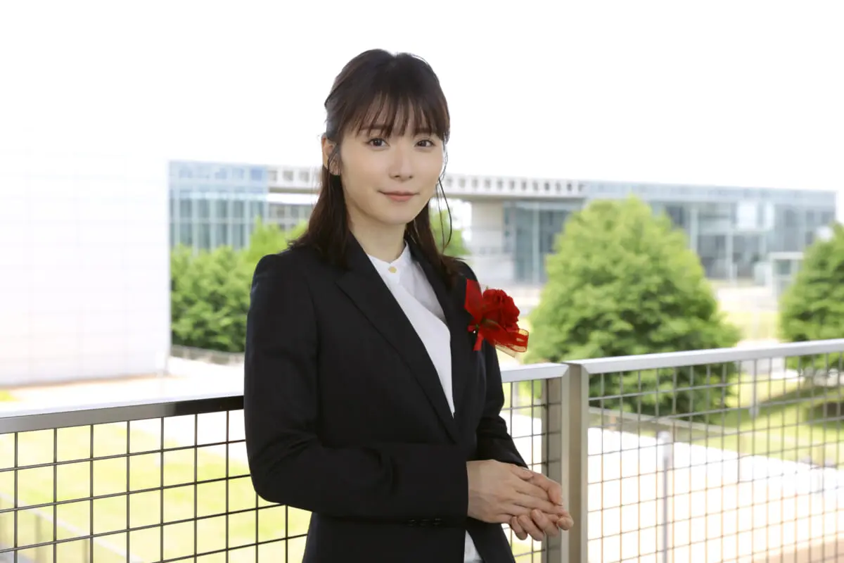 松岡茉優が“生徒の誰か”に突き落とされる重要シーンで『最高の教師』クランクイン！【コメントあり】 | TV LIFE web