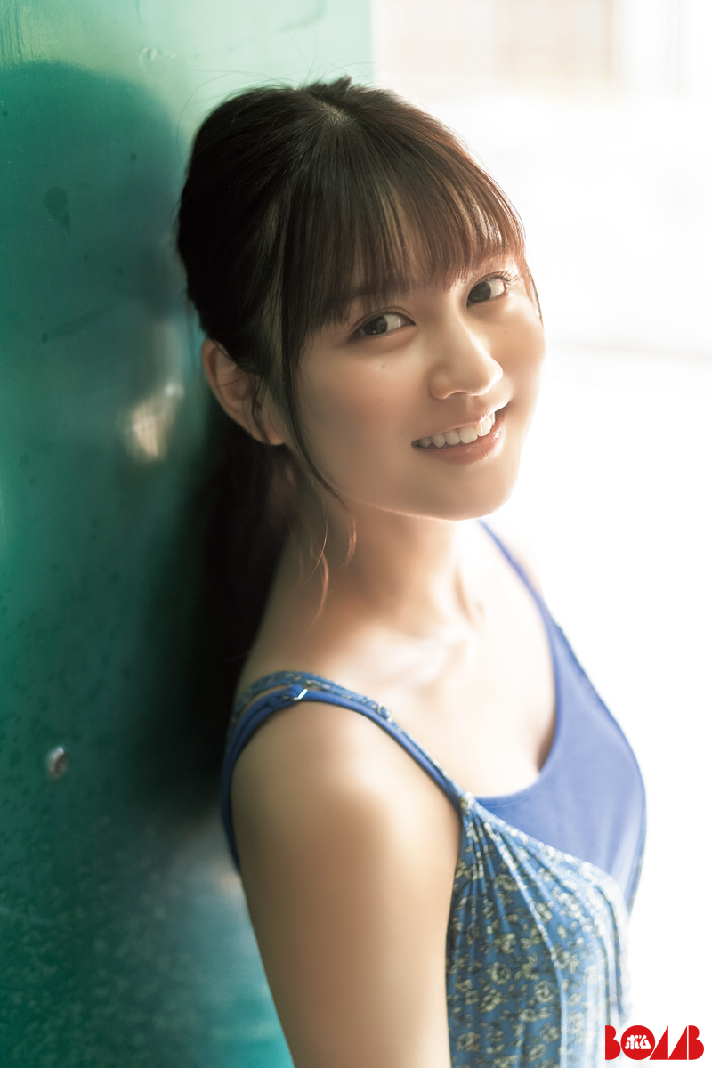 乃木坂46・中村麗乃「BOMB」9月号