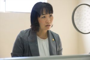 『街並み照らすヤツら』