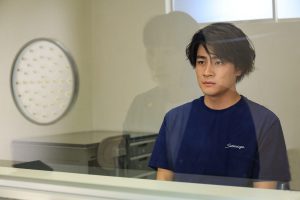 『街並み照らすヤツら』
