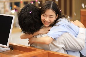 『街並み照らすヤツら』