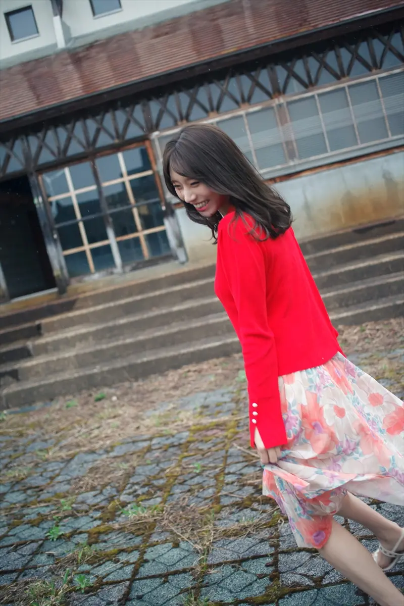 河北彩伽写真集『うたかたの花』アクスタ付き Amazon.co.jp: 抽選 直筆サイン本&生写真 河北彩伽写真集