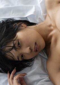 藤乃あおい写真集「ハレテヨカッタ」©アンディ チャオ／講談社