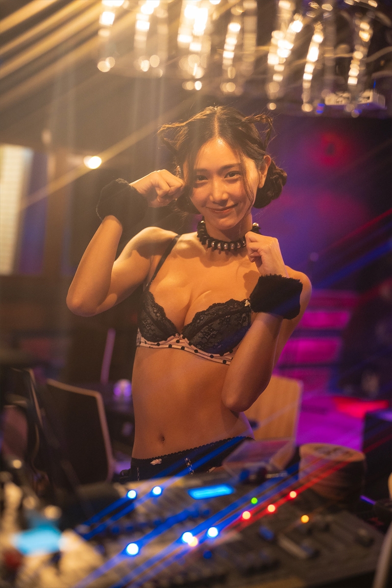 『SPA !デジタル写真集 斎藤恭代「艶めくアイドルライブ」』