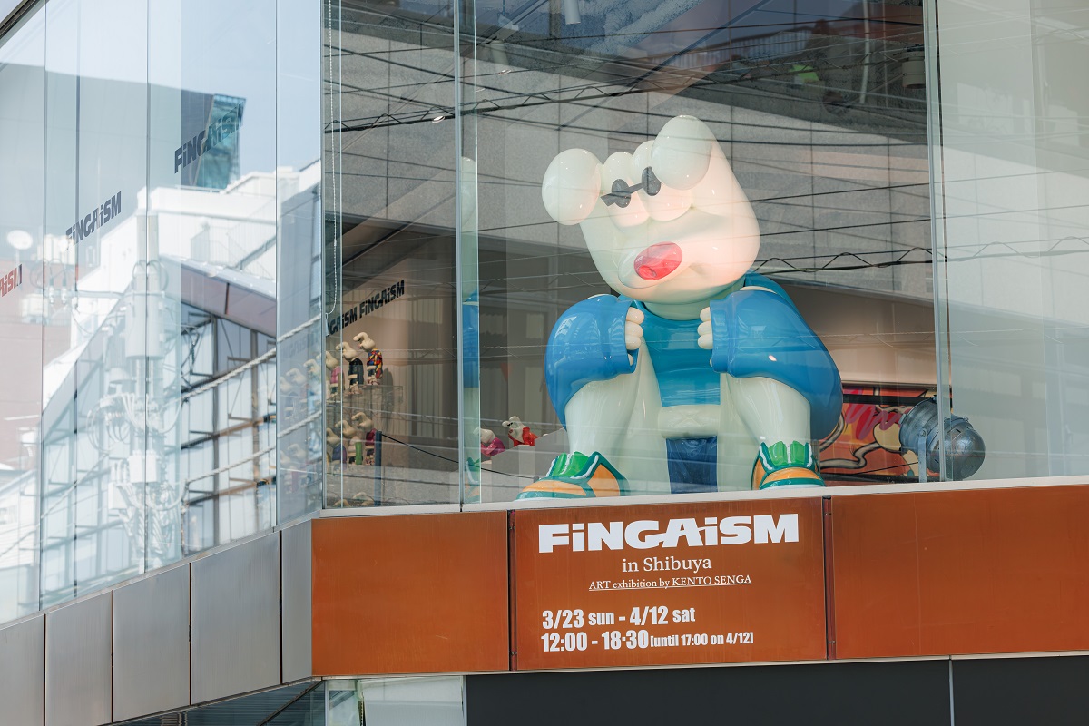 個展「FiNGAiSM in Shibuya」