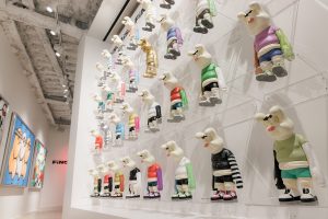 個展「FiNGAiSM in Shibuya」