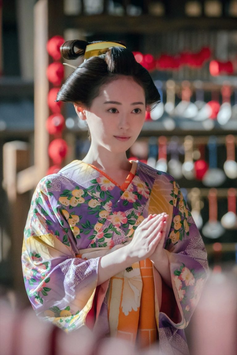 『べらぼう』初大河・福原遥が蔦重を慕う花魁・誰袖役で登場「魅力的に演じられたら」 | TV LIFE web