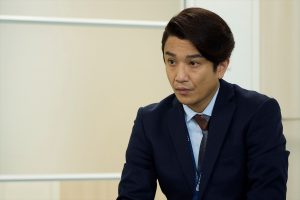 『人事の人見』